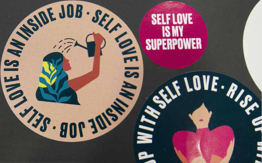 Samples of circular digitally printed labels